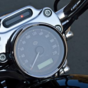 Harley Davidson  Custom Review Details Instrument Cluster