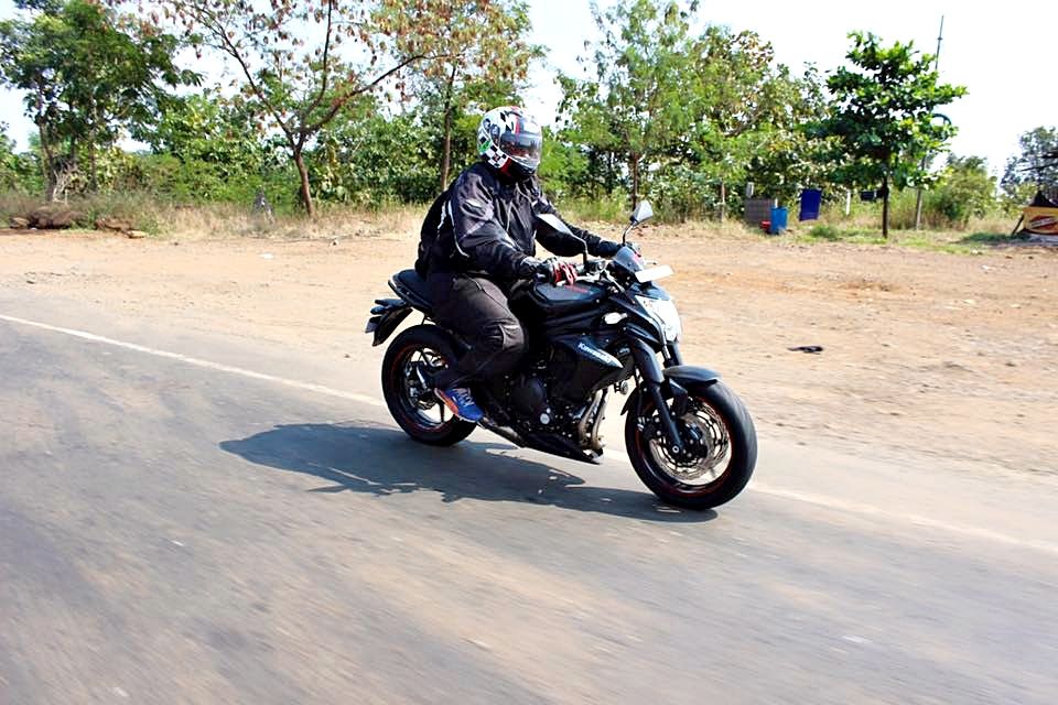 tin ankel effekt Kawasaki ER-6n long term user review : Yash Bhatia shares his 4300 km  ownership experience | Motoroids