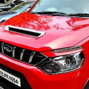 Mahindra NuvoSport asseccories