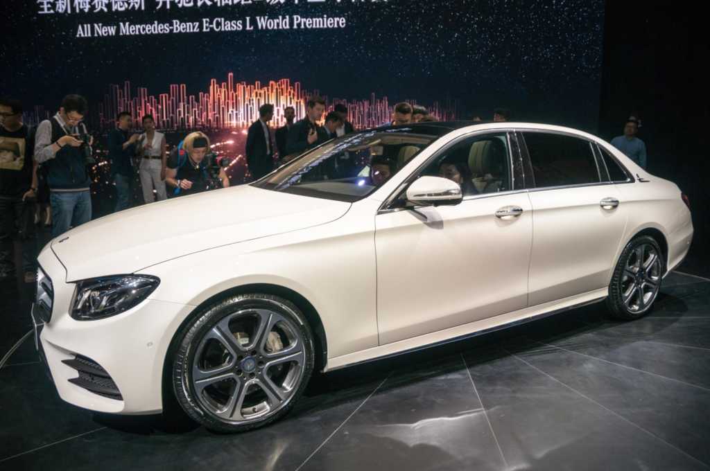 Mercedes-Benz E-Class L (2)