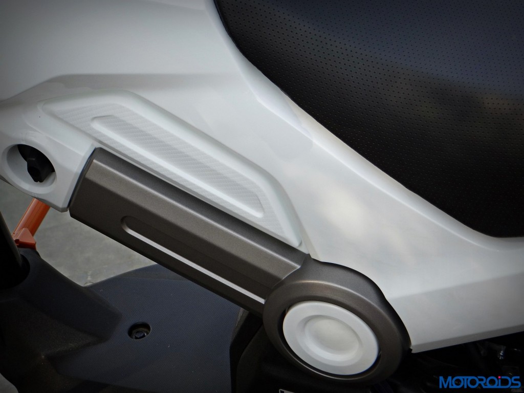 New Honda Navi Review side panels(61)