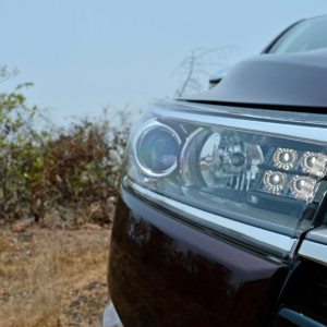 New Toyota Innova Crysta Headlamp