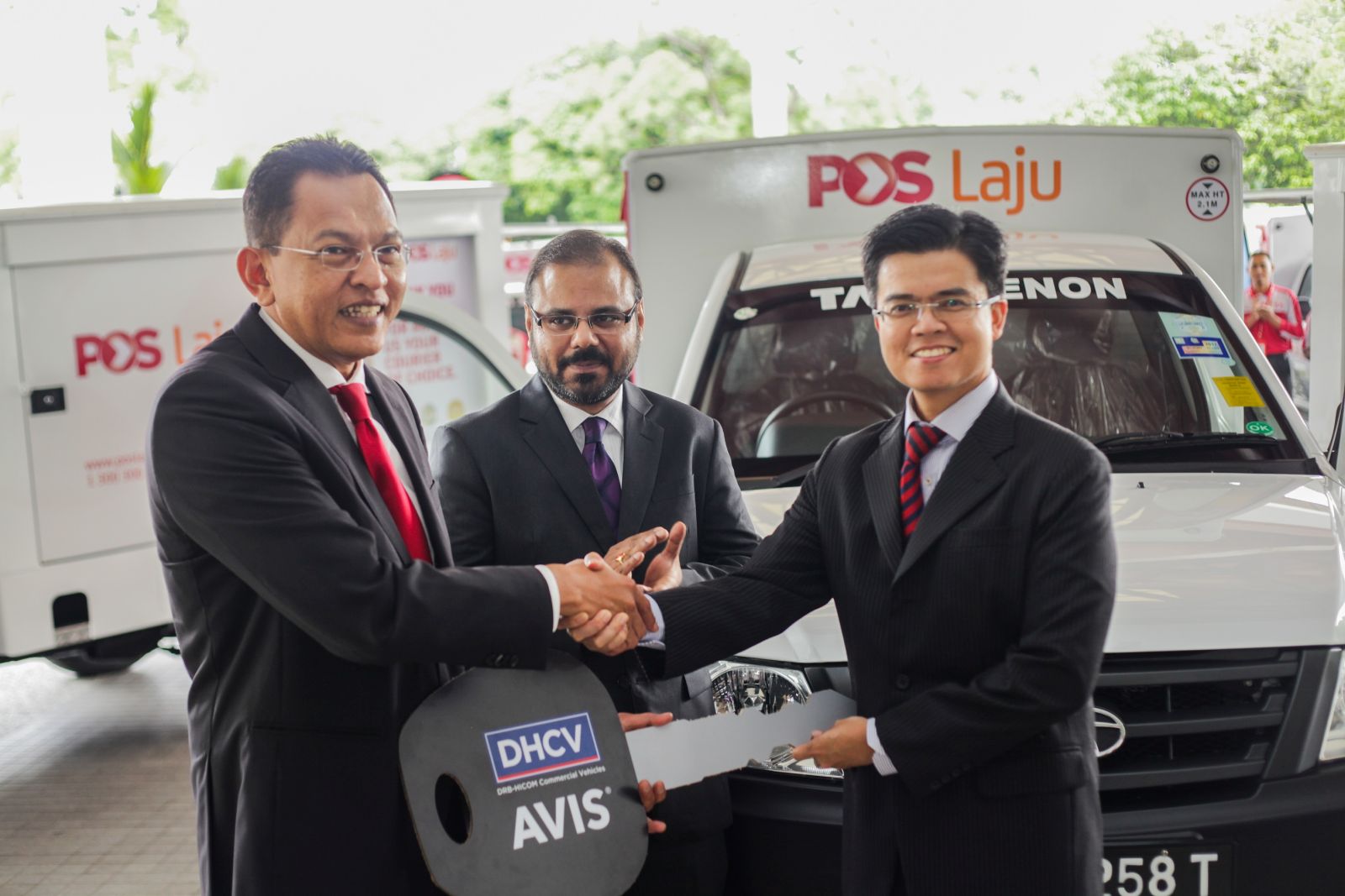 POS Malaysia places an order for over 500 Tata Xenon Pick-Ups (2)