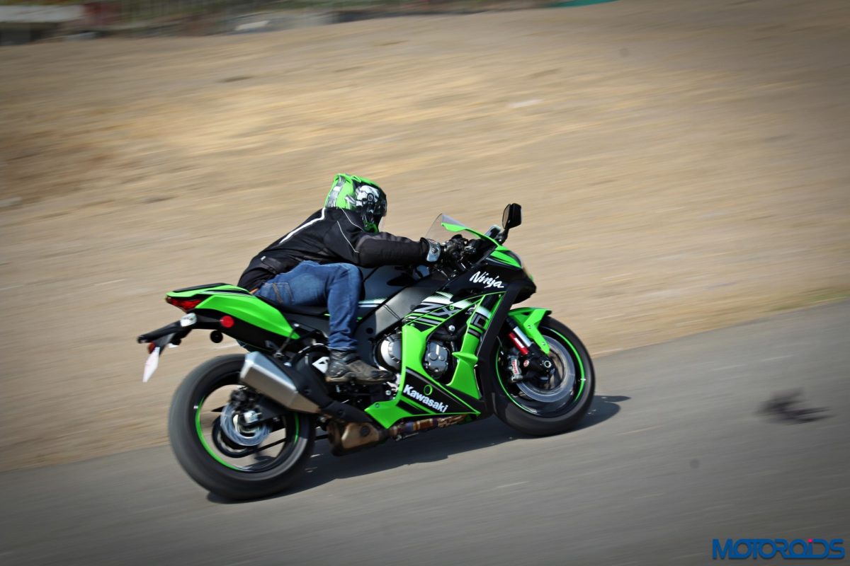 Kawasaki Ninja ZX R Review Action Shots