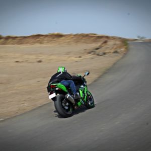 Kawasaki Ninja ZX R Review Action Shots