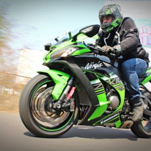 Kawasaki Ninja ZX R Review Action Shots