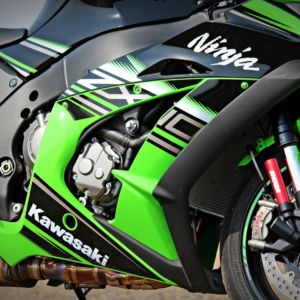 Kawasaki Ninja ZX R Review Details Fairing