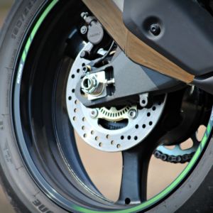 Kawasaki Ninja ZX R Review Details Rear Brake