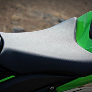 Kawasaki Ninja ZX R Review Details Seat