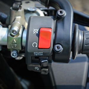Kawasaki Ninja ZX R Review Details Switchgear