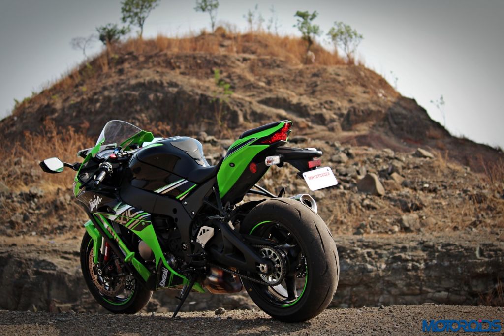 2016 Kawasaki Ninja ZX-10R - Review - Still Shots (18)