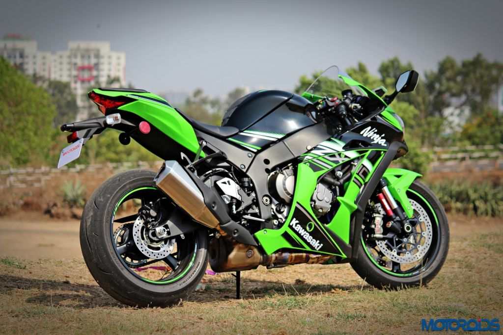 2016 Kawasaki Ninja ZX-10R - Review - Still Shots (4)