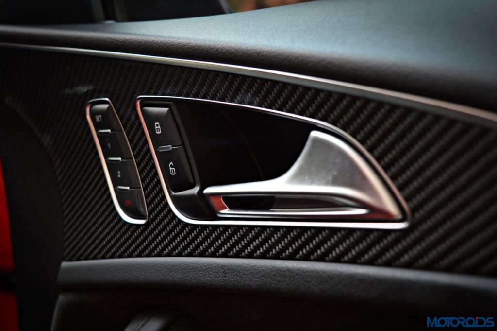 Audi RS6 Avant carbon fiber door inlays (1)