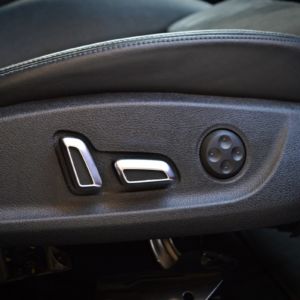 Audi RS Avant seat adjust