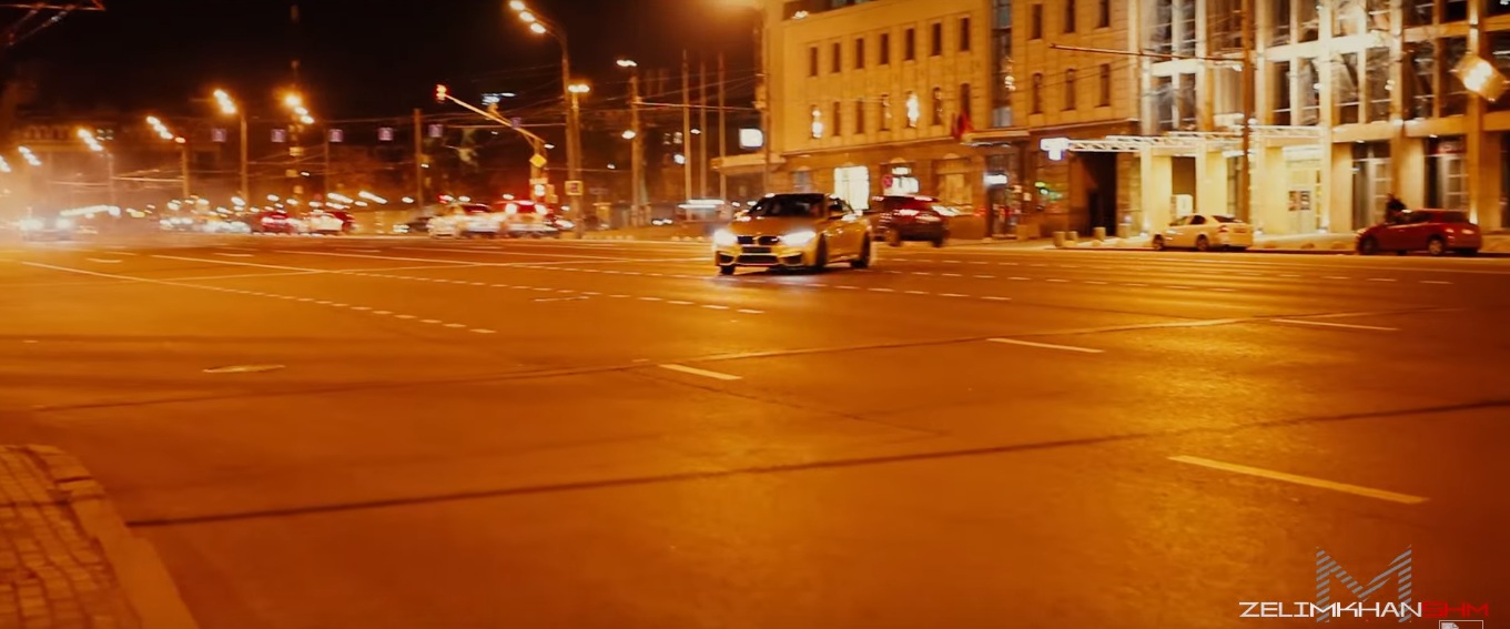 BMW M4 Drifting on Moscow Streets - 4