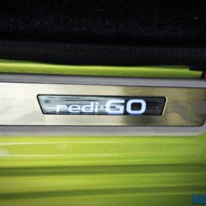 Datsun redi Go door sill