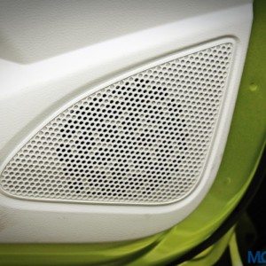 Datsun redi Go speaker