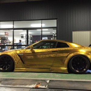 Engraved Goldmetal Paint Godzilla Nissan GTR