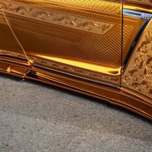 Engraved Goldmetal Paint Godzilla Nissan GTR