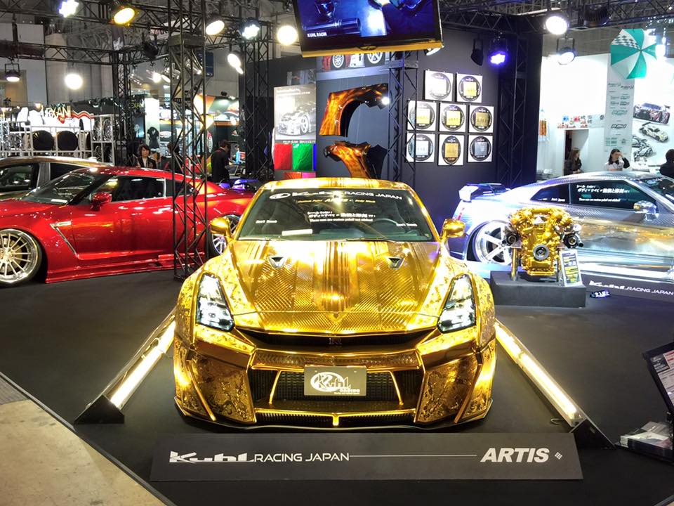 Engraved Goldmetal Paint Godzilla Nissan GTR (19)