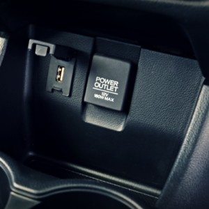 Honda BR V V power socket