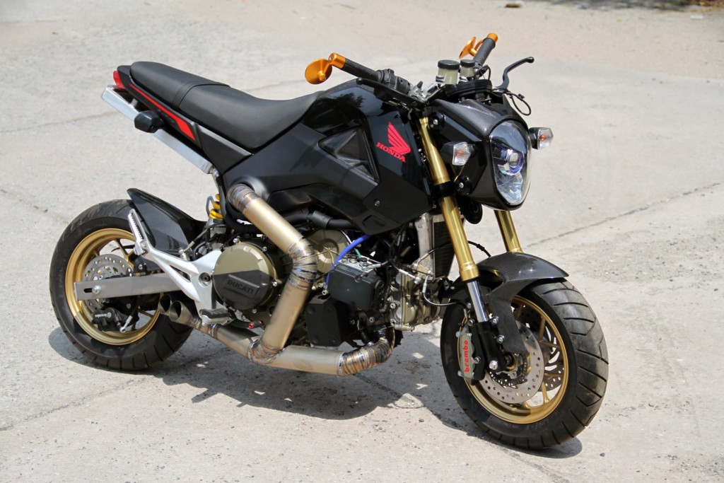 Honda Grom with a Ducati Panigale R engine (6)