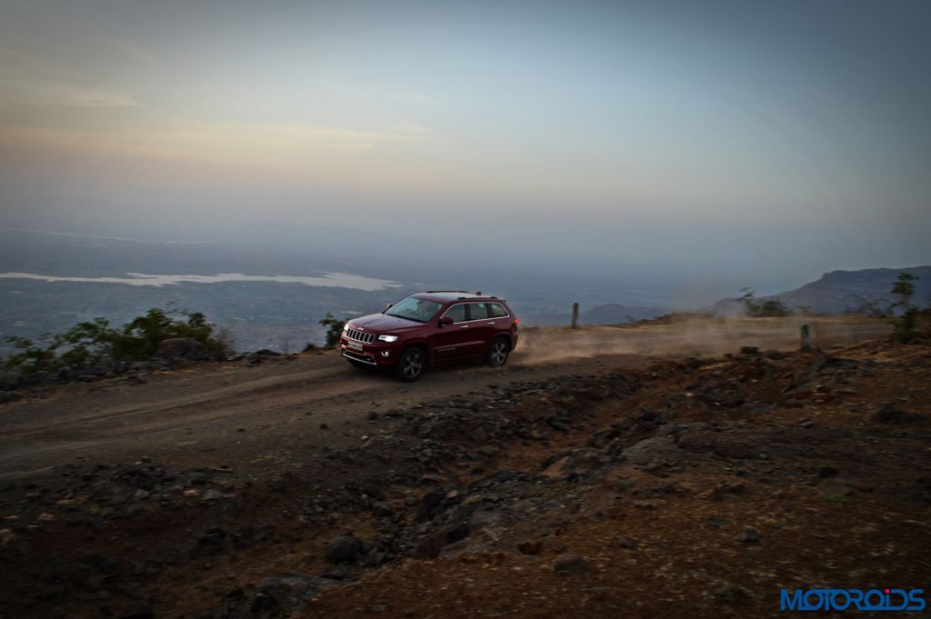 Jeep Grand Cherokee India action (4)