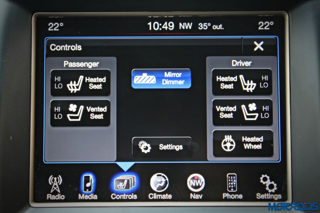 Jeep Grand Cherokee center console touchscreen (4)