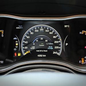 Jeep Grand Cherokee instrument console