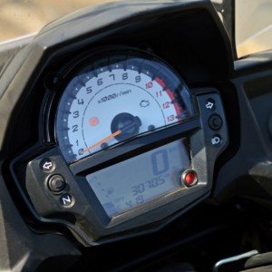 Kawasaki Versys  Review Details Instrument Cluster