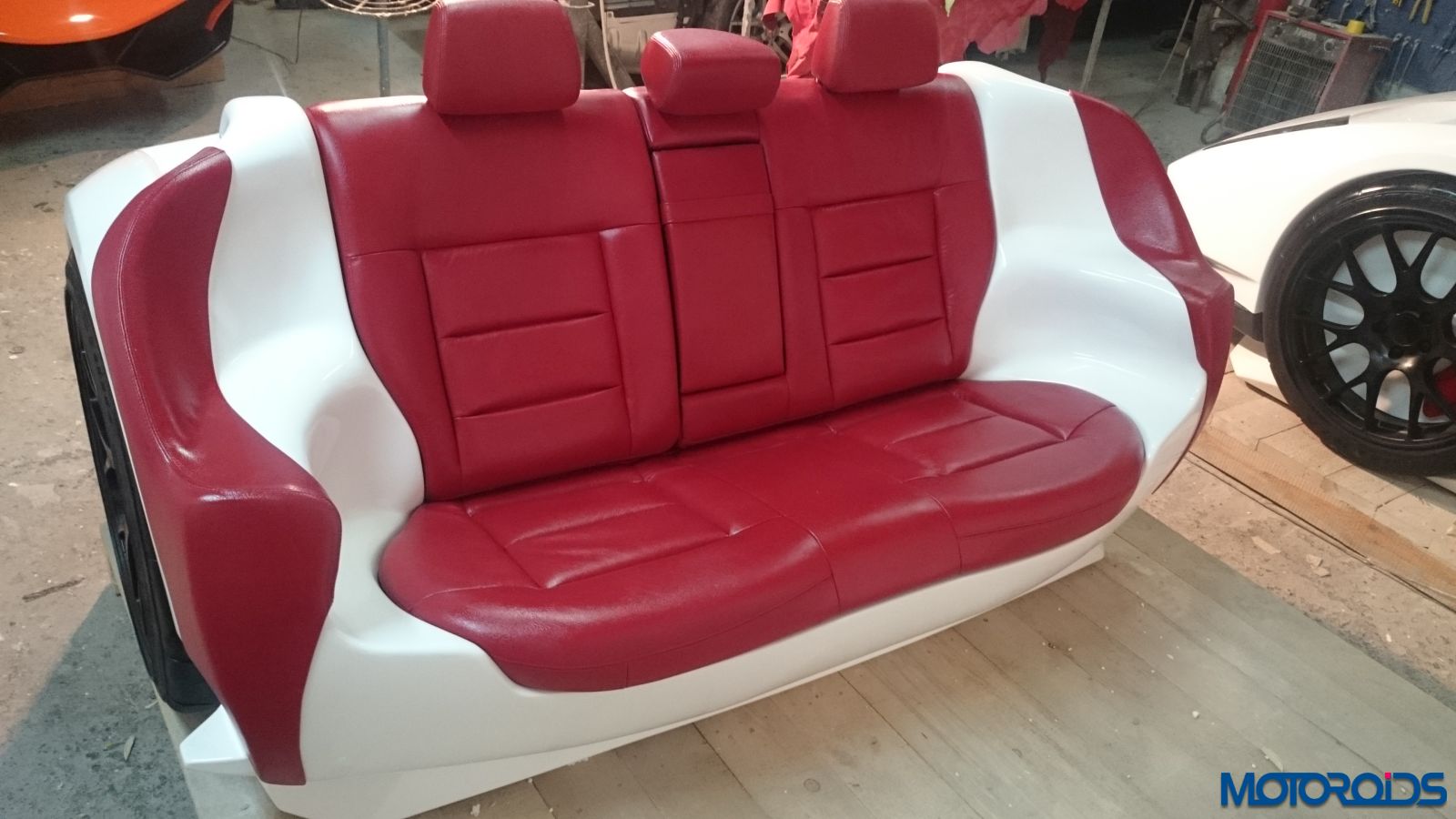 Lamborghini Sofa (2)