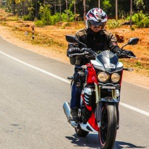 Mahindra Mojo Jungle Trail  e