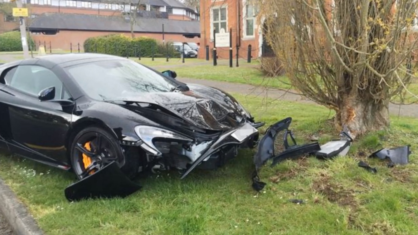 McLaren 650S crash