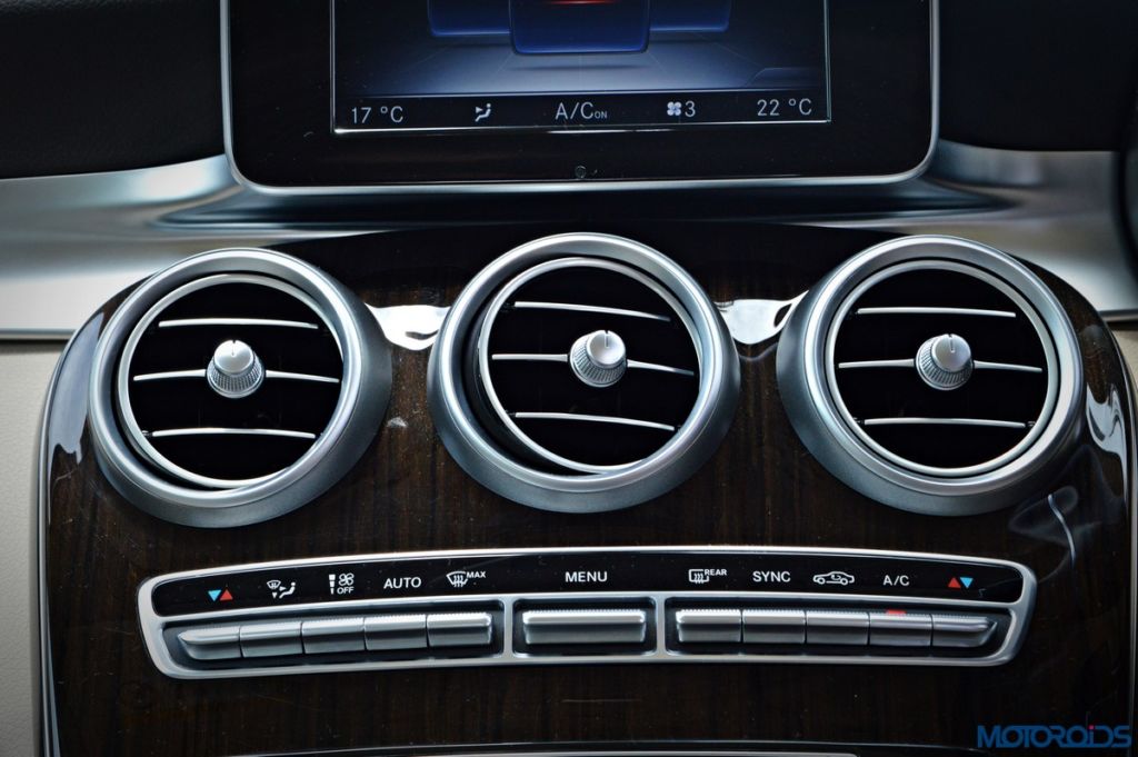 Mercedes-Benz GLC 220d AC vents (3)