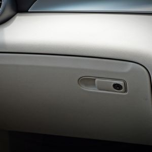 Mercedes Benz GLC d glovebox