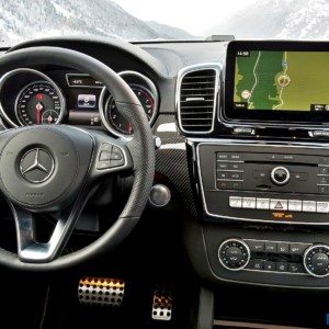 Mercedes Benz GLS CLass dashboard steering