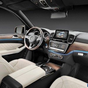 Mercedes Benz GLS CLass dashboard steering