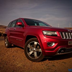 New  Jeep Grand Cherokee red