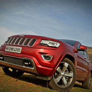 New  Jeep Grand Cherokee red