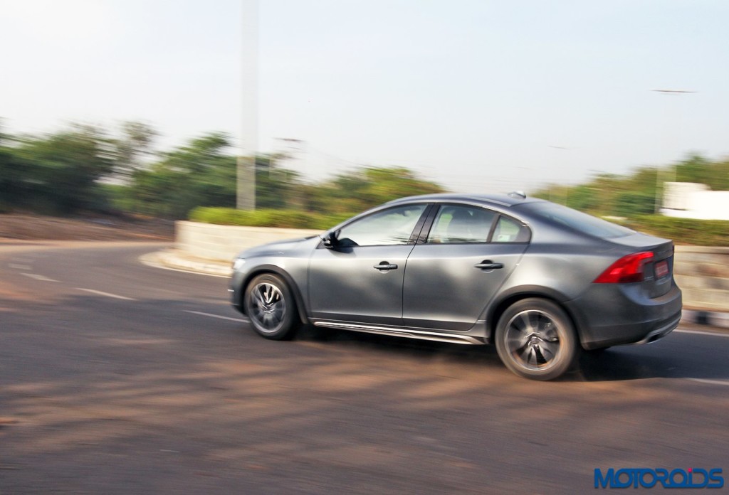 Volvo S60 Cross Country Action (4)