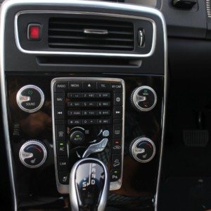 Volvo S Cross Country center console