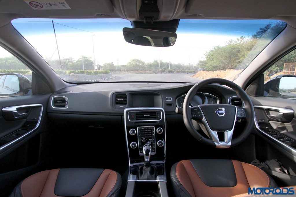 Volvo S60 Cross Country interior