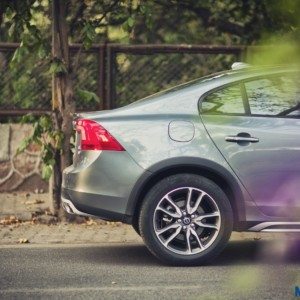 Volvo S Cross Country rear section