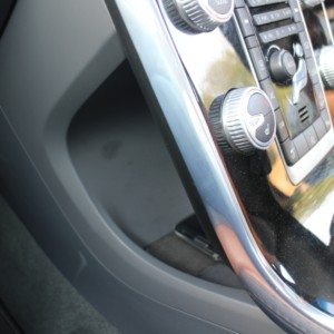 Volvo S Cross Country recess under centre console