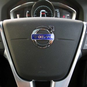 Volvo S Cross Country steering