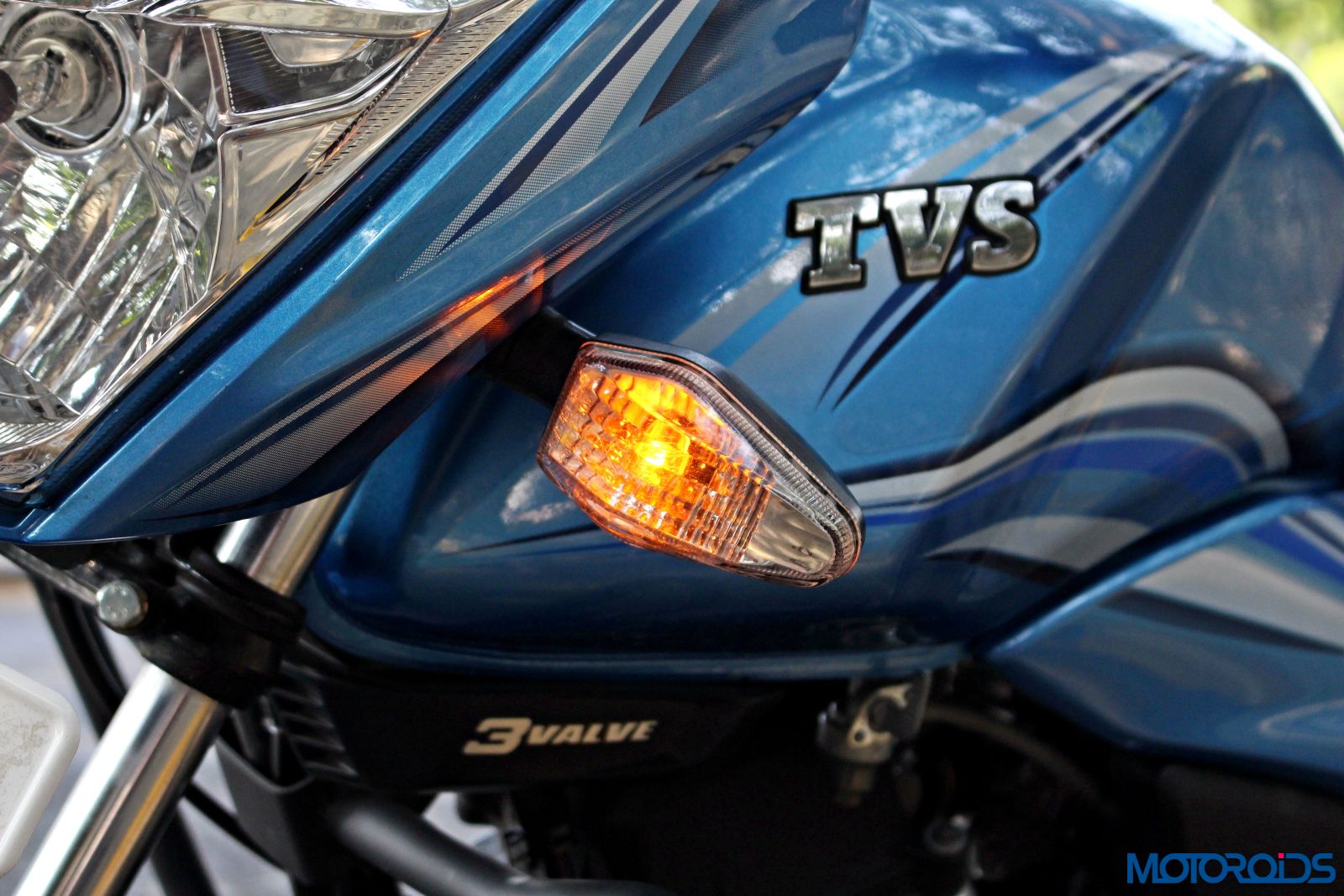 2016 TVS Victor indicator