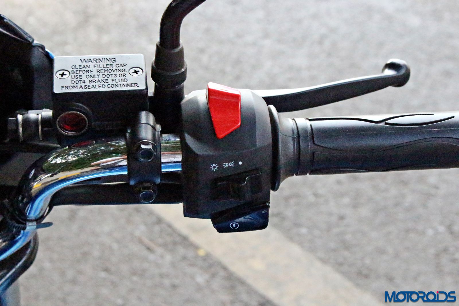 2016 TVS Victor right switch gear