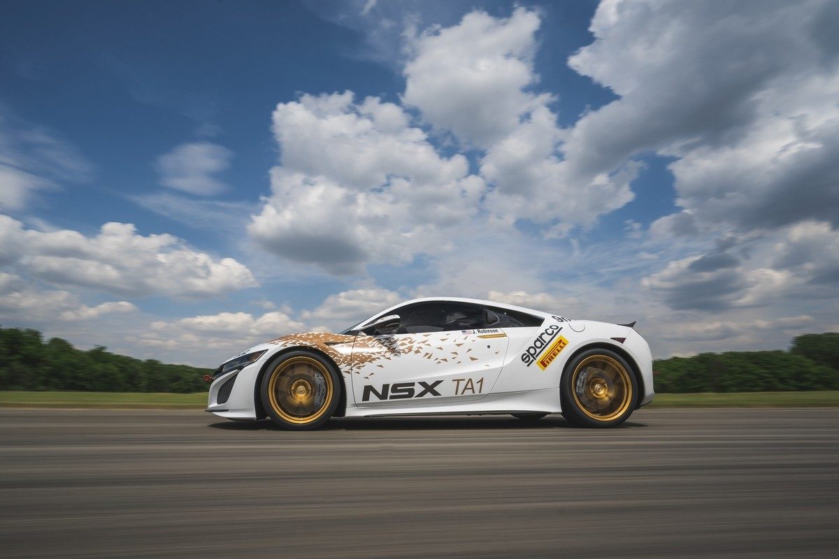 Acura NSX Supercar to make its North American Racing Debut