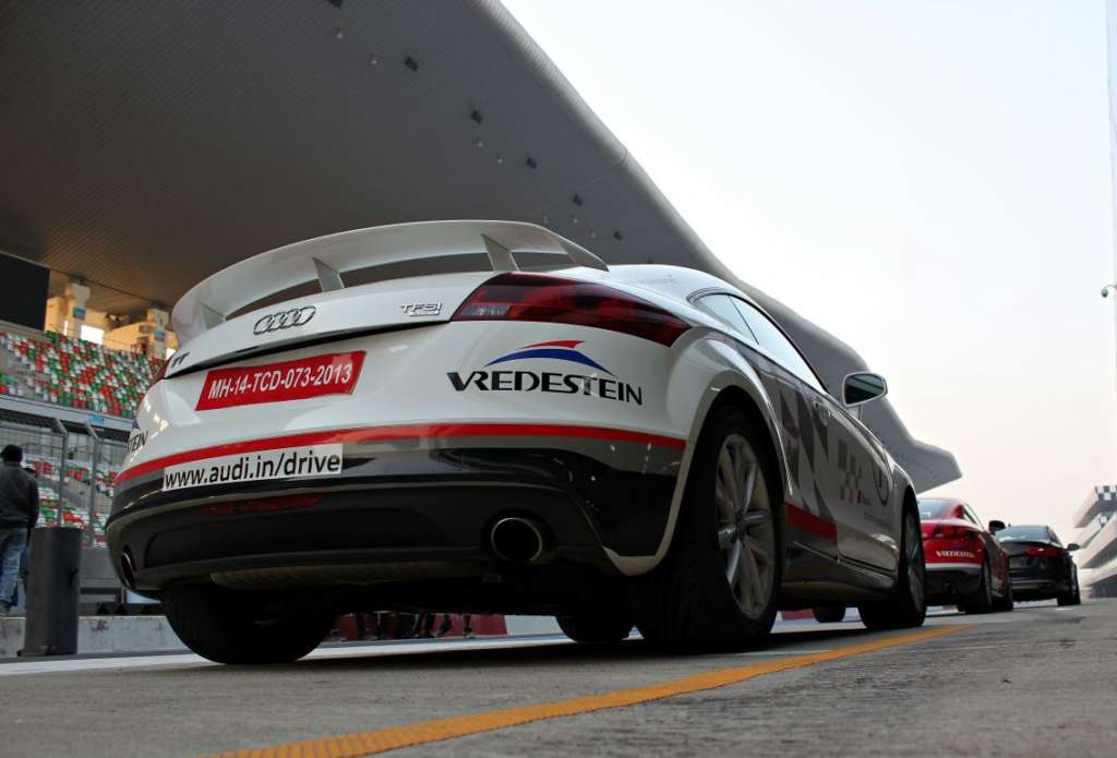 Apollo-Vredestein-tyre-review-test-at-BIC-in-Audi-cars-28