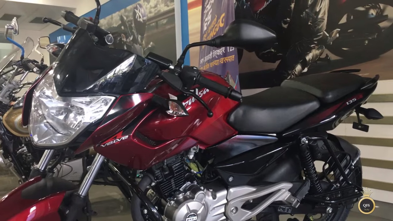 Bajaj Pulsar 135 LS cocktail wine red